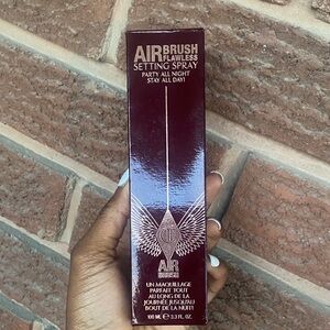 Charlotte Tilbury Airbrush Flawless Setting Spray in Deep Maroon